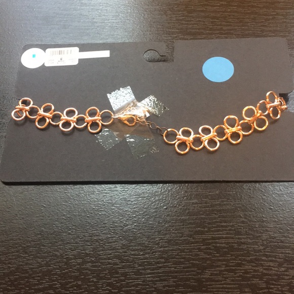 LA Hearts Choker - Picture 2 of 3